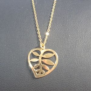 N130 14k Yellow Gold Open Leaf Necklace with Chain